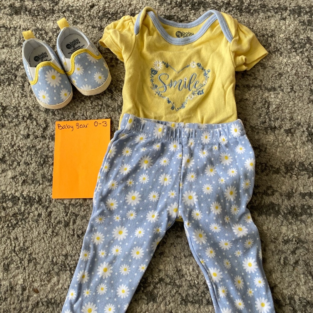 Baby gear 0-3m 3 piece outfit
